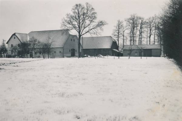 Hof Höllmer im Schnee